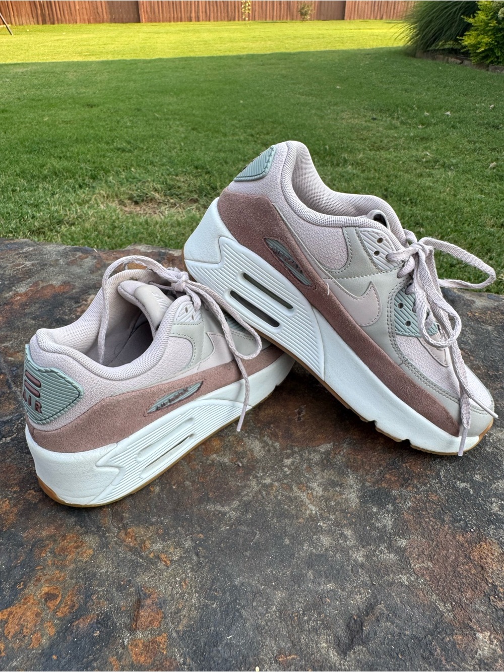 Nike Air Max 90 LV8 Women's Pink/Gray Leather/Suede Platform Sneakers Sz 7.5 - Picture 13 of 13
